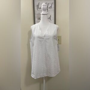 Women's Woven Tank Top Blouse V- Neck Time & True Size Small. NWT